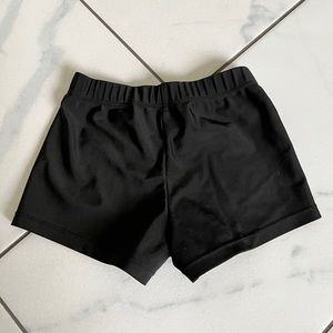 Elastic Tumbling Shorts